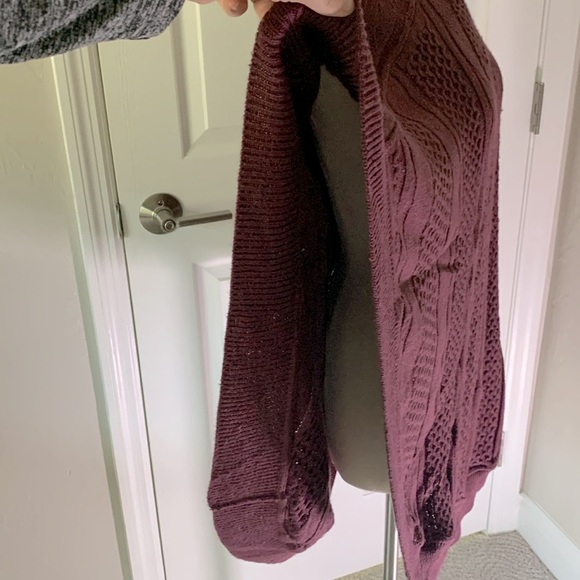 Talbots burgundy poncho/ cape cable knit size large - Picture 10 of 11